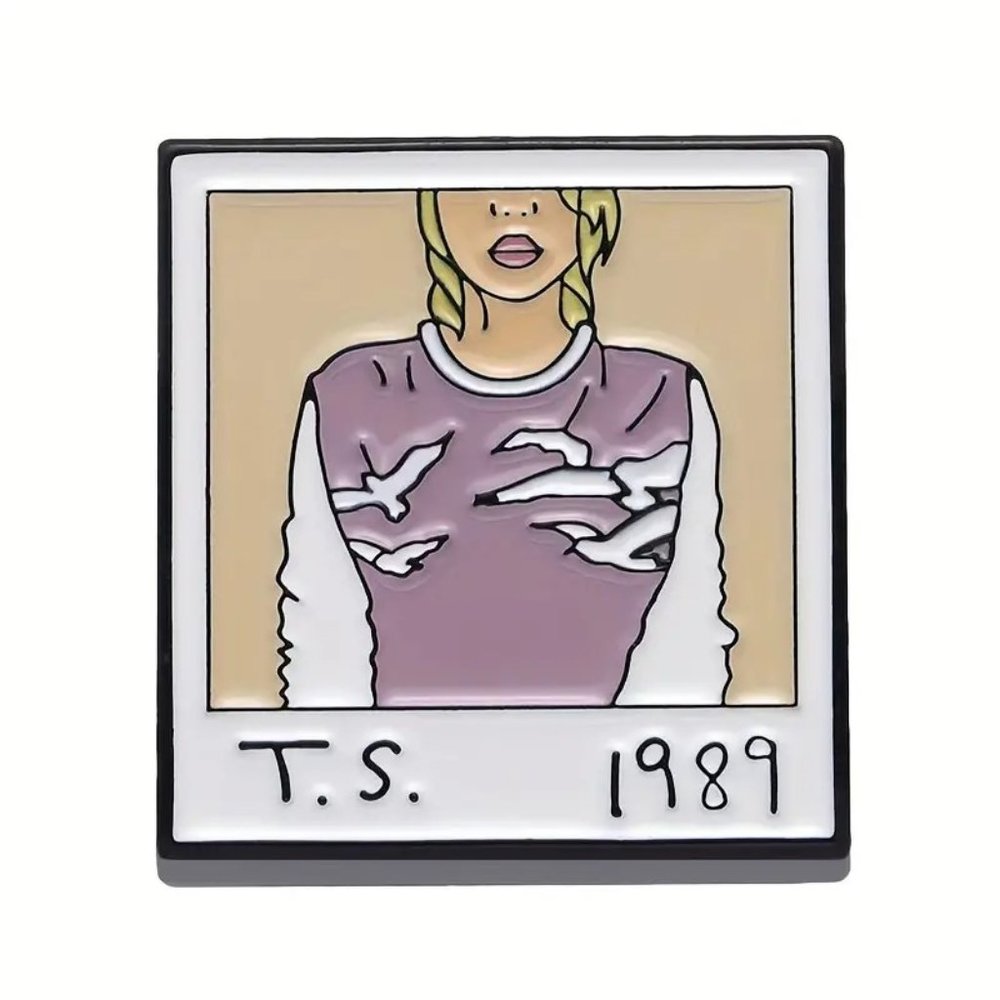 Taylor Swift 1989 Pin - New